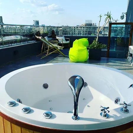 Penthouse Complex 5 Βουκουρέστι