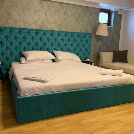 Penthouse Complex 5 Βουκουρέστι