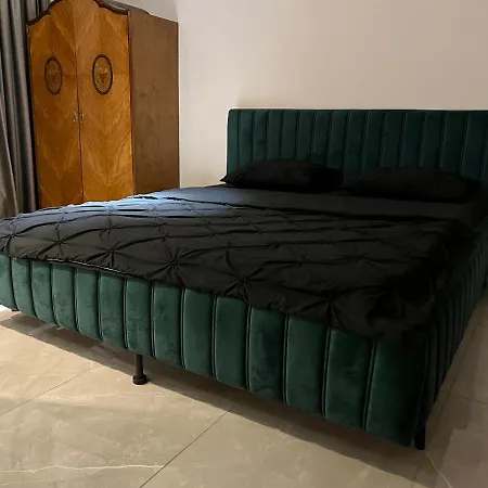 Апартаменти Penthouse Complex 5