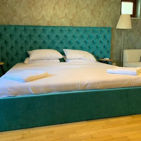 Penthouse Complex 5 *