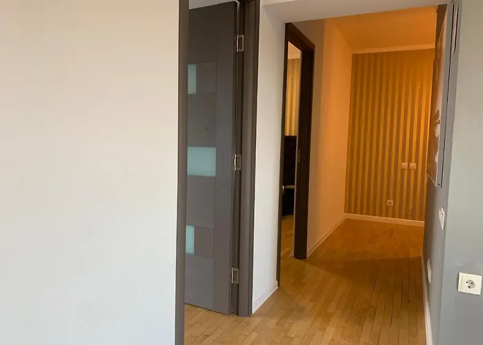 Penthouse Complex 5 Apartman Bukarest