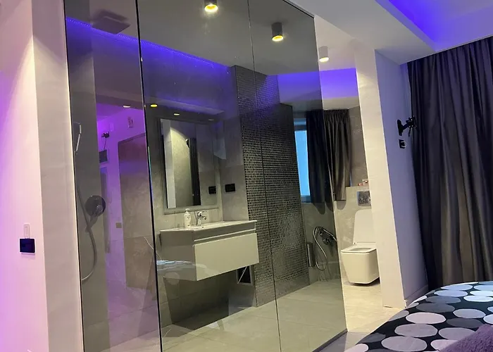 Penthouse Complex 5