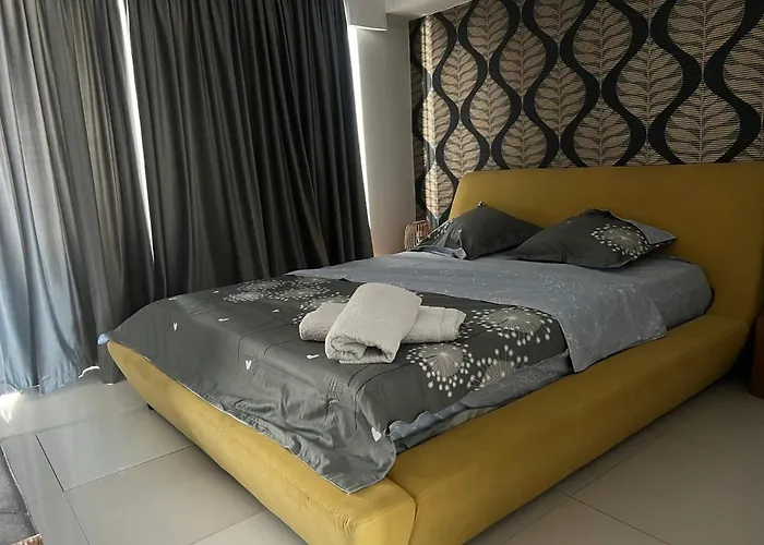 Penthouse Complex 5 * 布加勒斯特