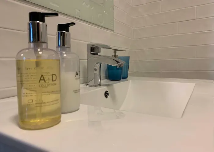 Penthouse Complex 5 * 布加勒斯特