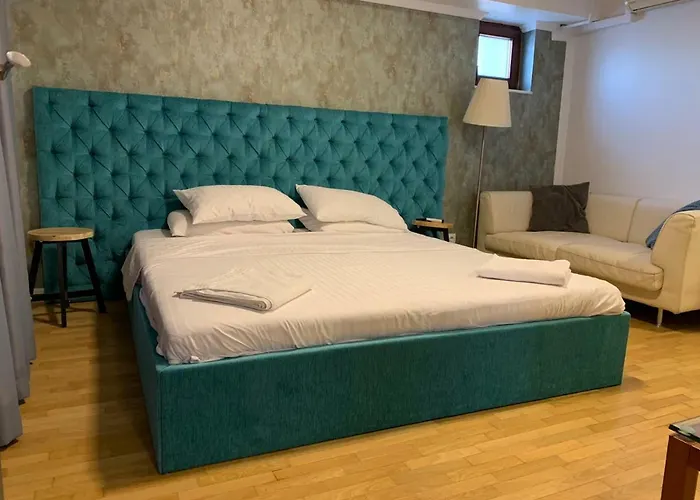 Penthouse Complex 5 布加勒斯特