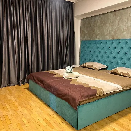 アパート Penthouse Complex 5