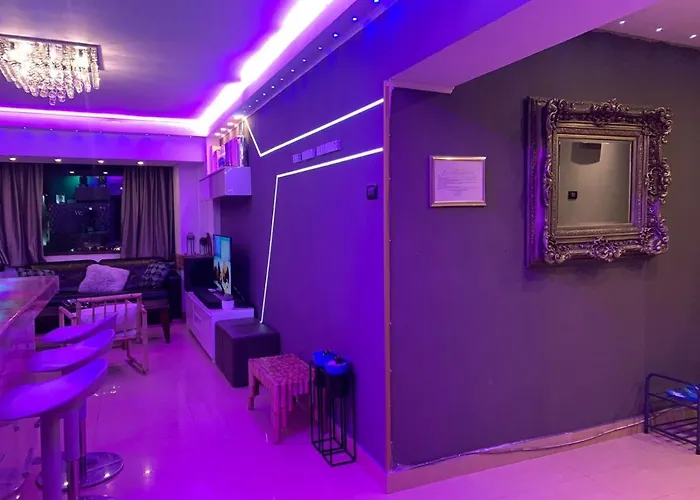 アパート Penthouse Complex 5