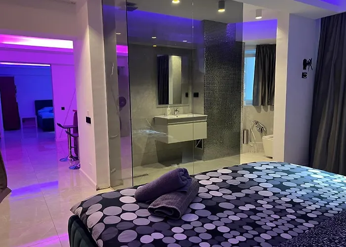 アパート Penthouse Complex 5