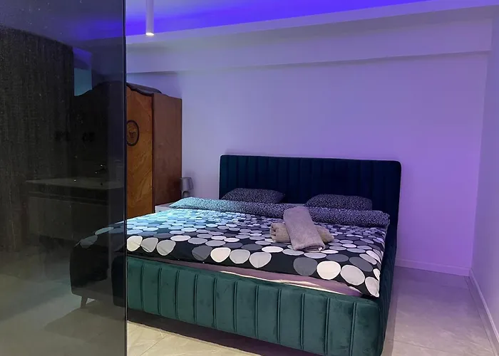 アパート Penthouse Complex 5 ブカレスト