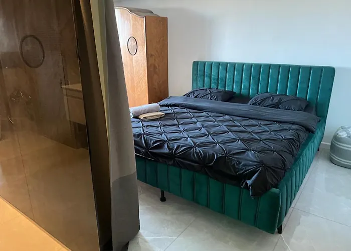 Penthouse Complex 5 *